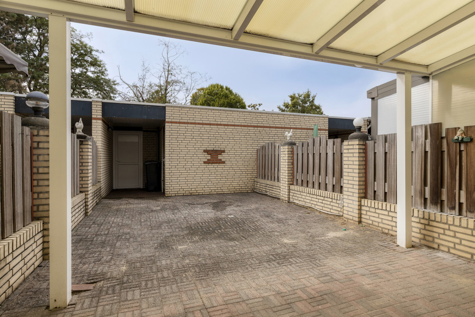 Tussenwoning te koop: Venusstraat 62, Roermond