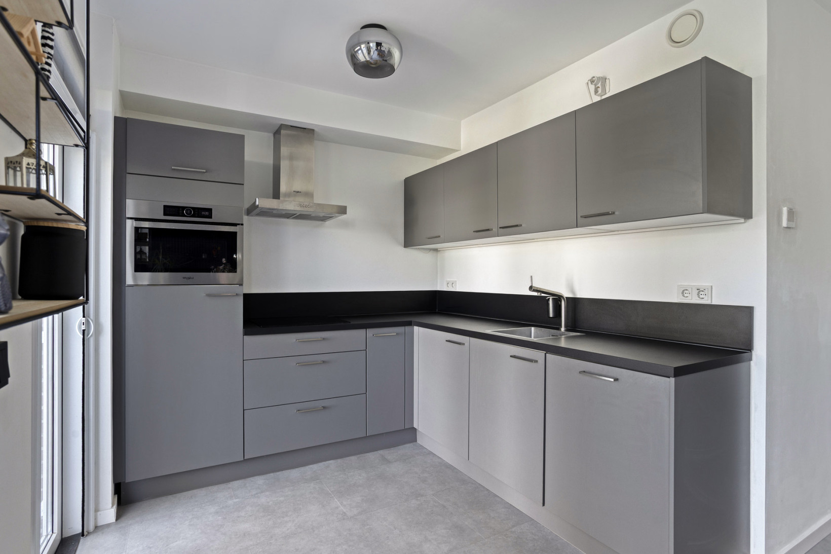 Tussenwoning te koop: Akeleihof 33, Roermond