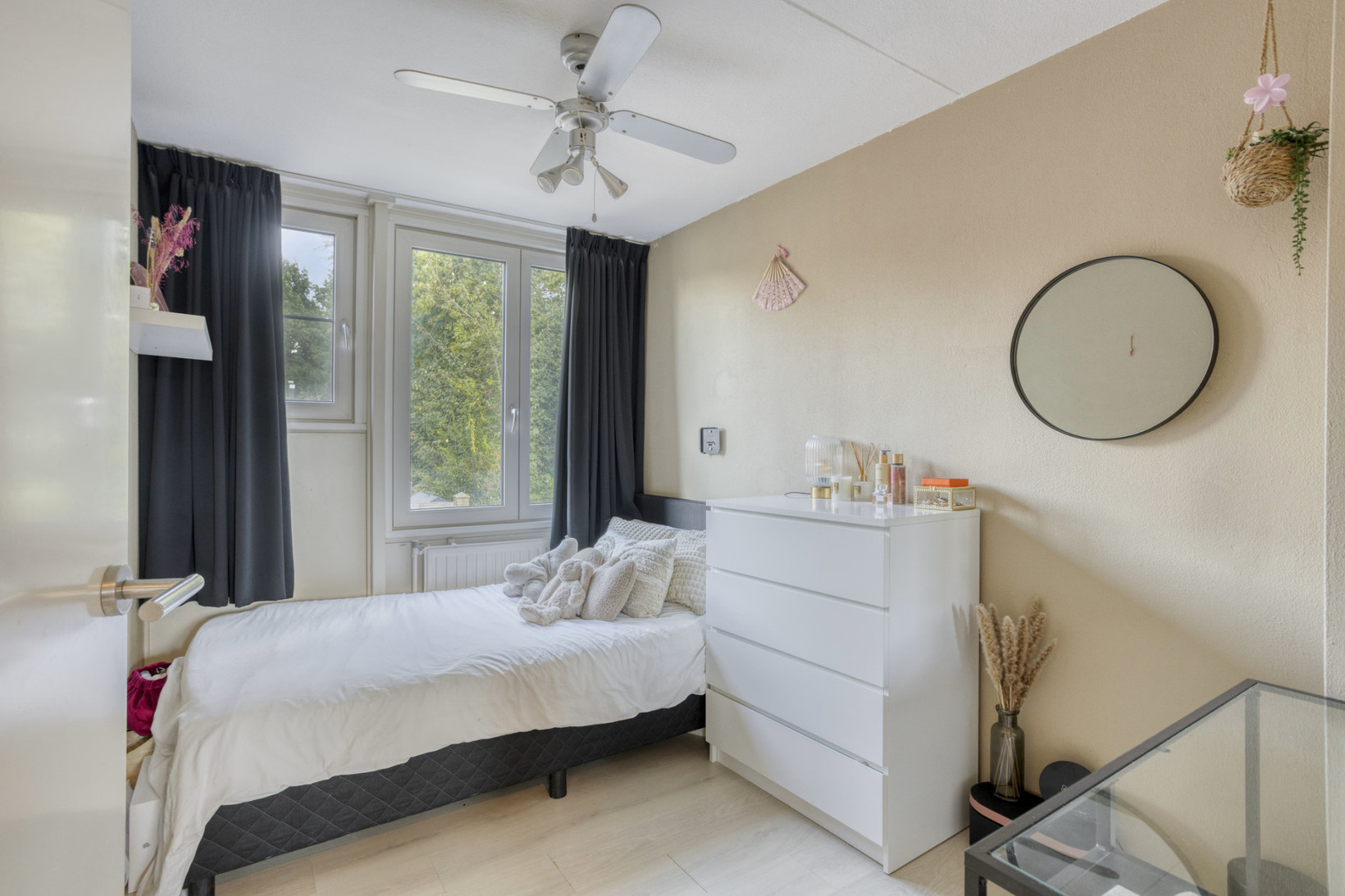 Tussenwoning te koop: Kasteel Daelenbroeckstraat 103, Roermond
