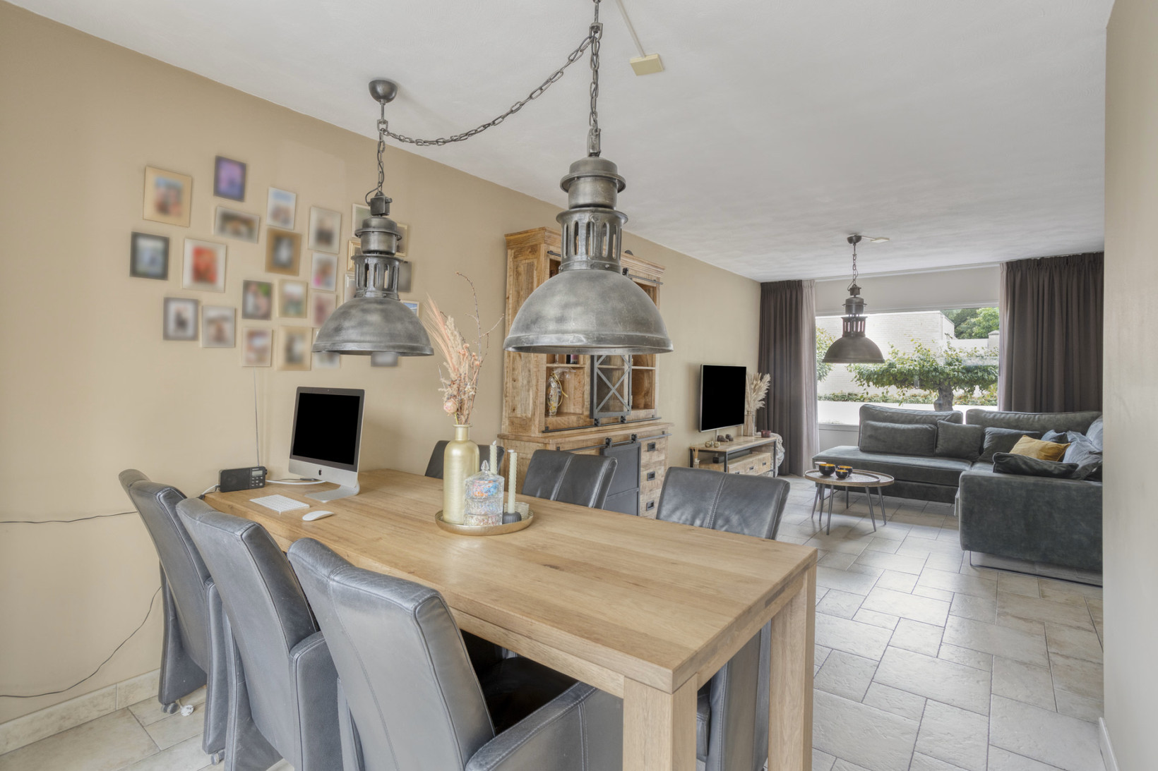 Tussenwoning te koop: Kasteel Daelenbroeckstraat 103, Roermond