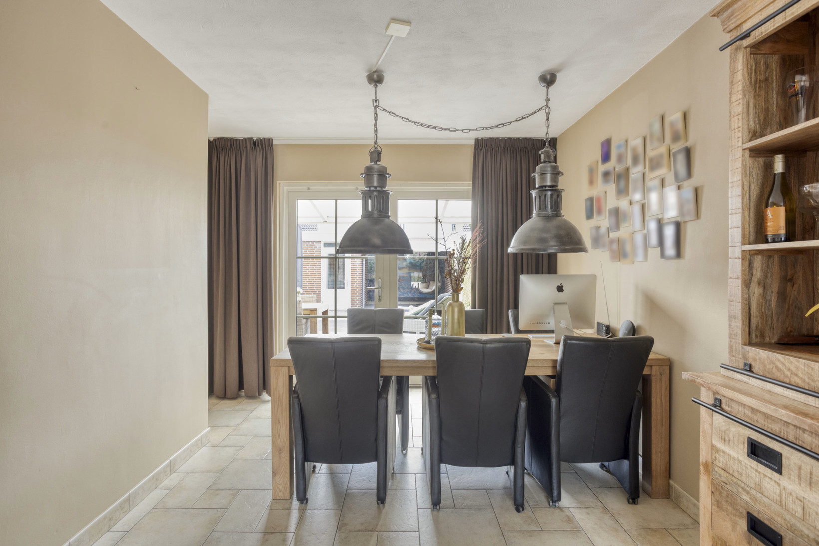 Tussenwoning te koop: Kasteel Daelenbroeckstraat 103, Roermond