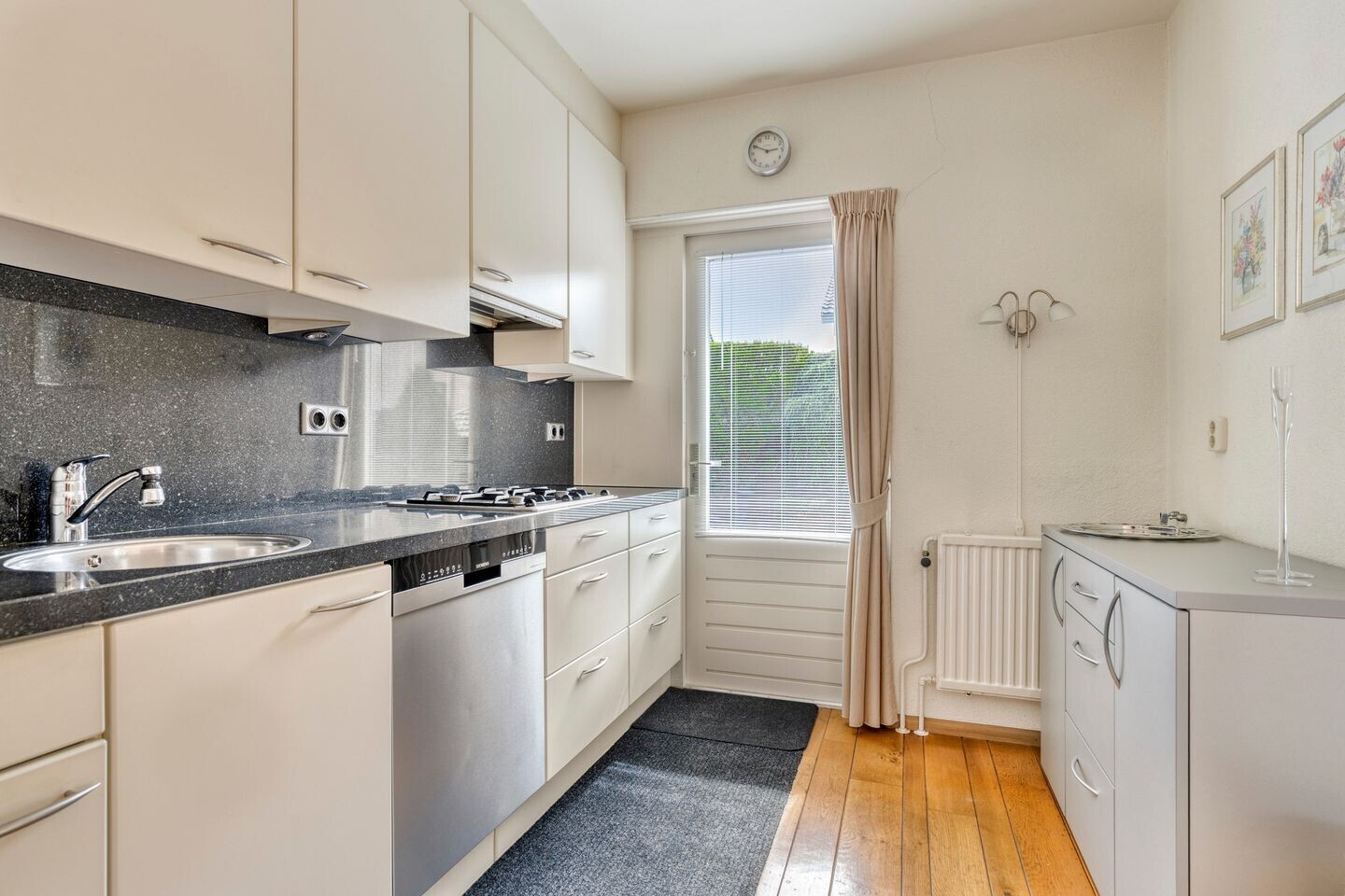 Tussenwoning te koop: Plesmanstraat 24, Roermond