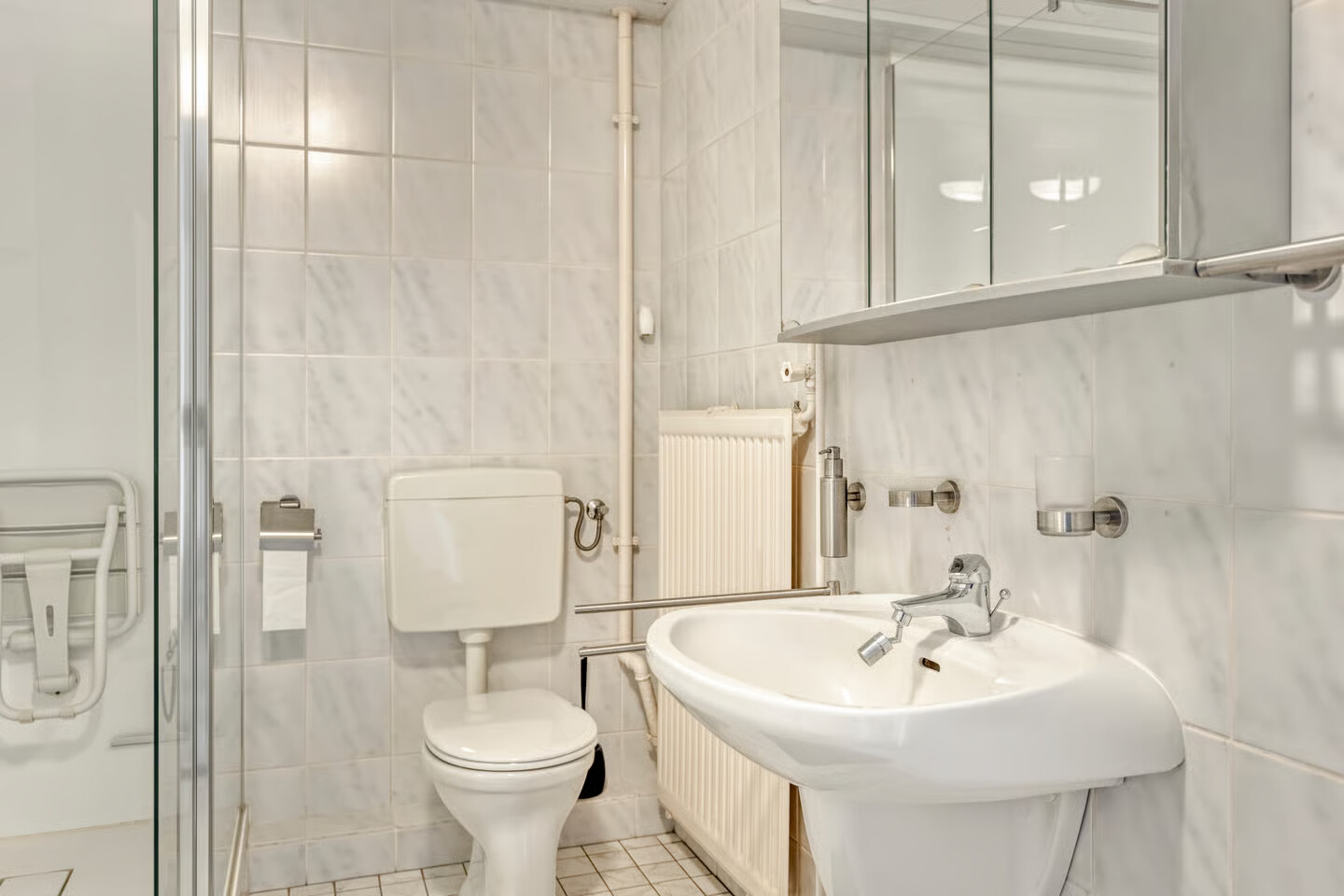 Tussenwoning te koop: Plesmanstraat 24, Roermond