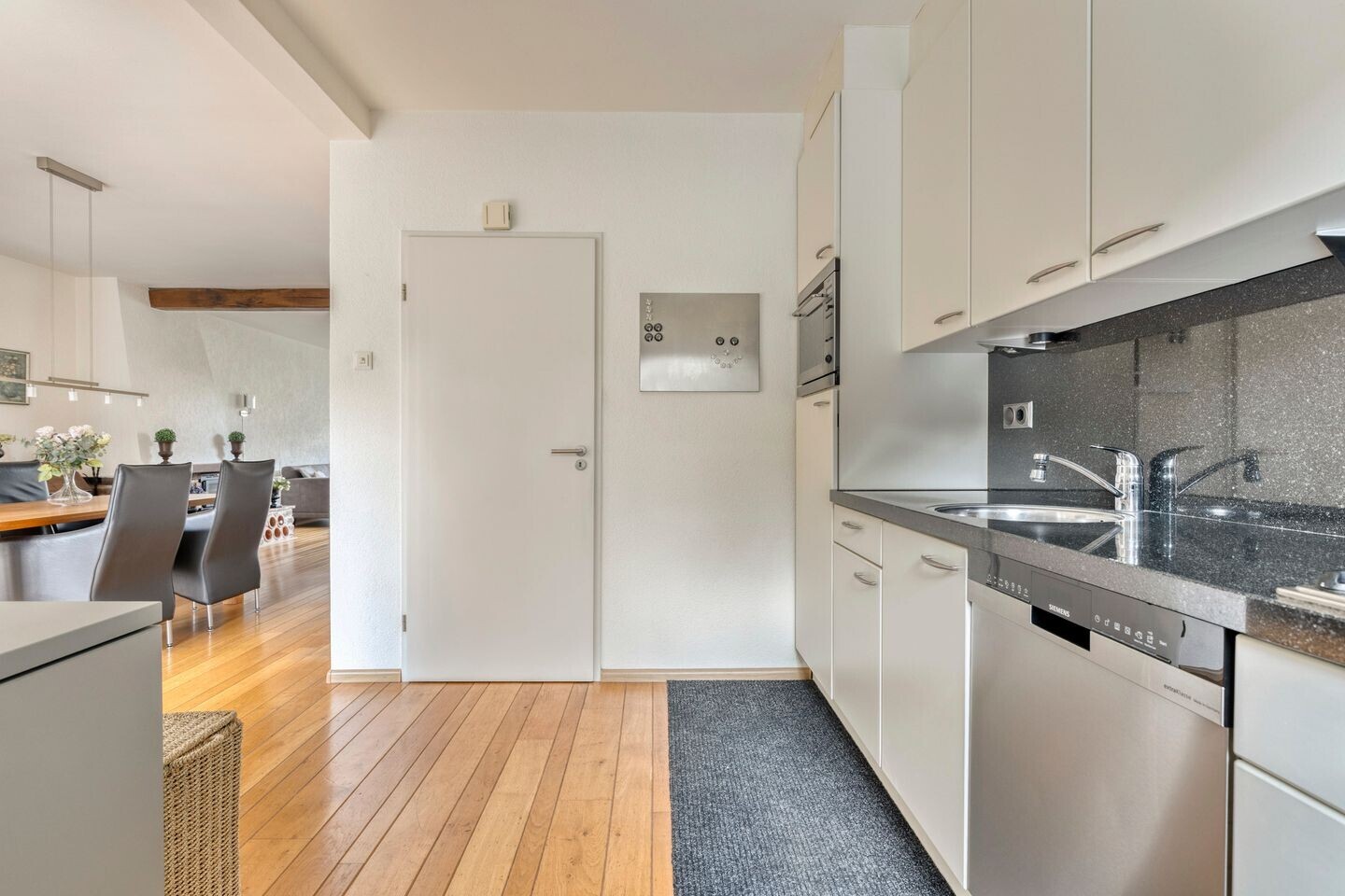 Tussenwoning te koop: Plesmanstraat 24, Roermond
