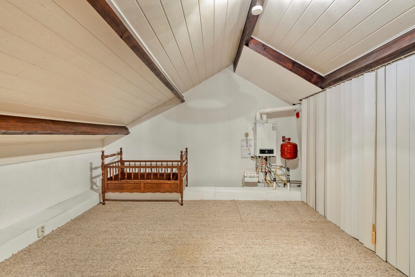 Tussenwoning te koop: Plesmanstraat 24, Roermond