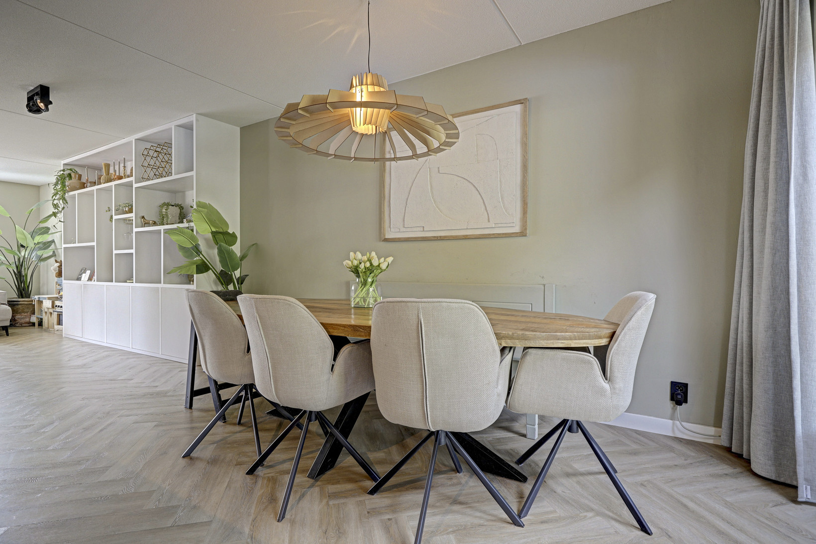 Tussenwoning te koop: Paterskuil 19, Herten