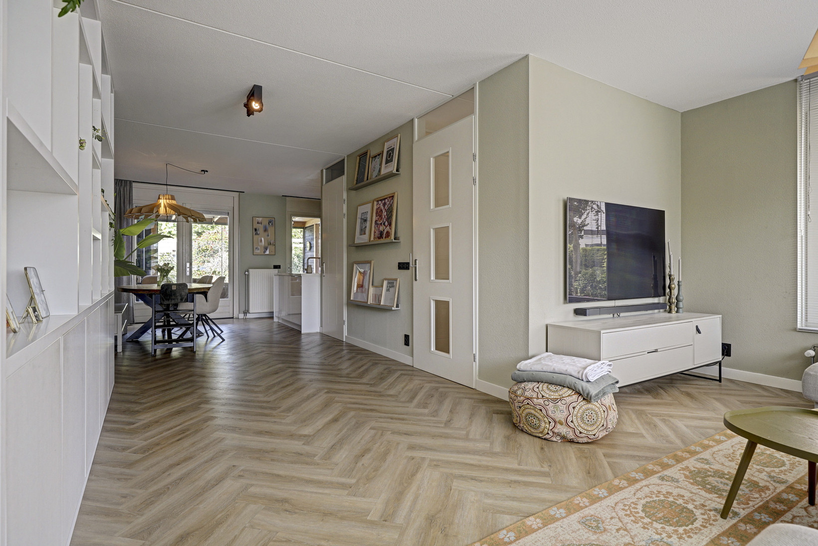 Tussenwoning te koop: Paterskuil 19, Herten