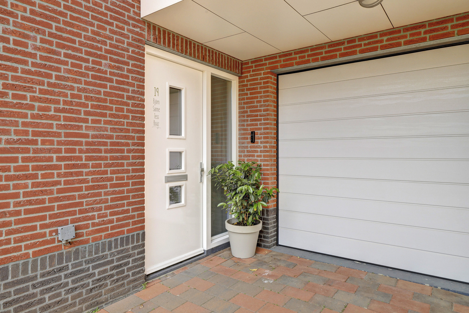 Tussenwoning te koop: Paterskuil 19, Herten
