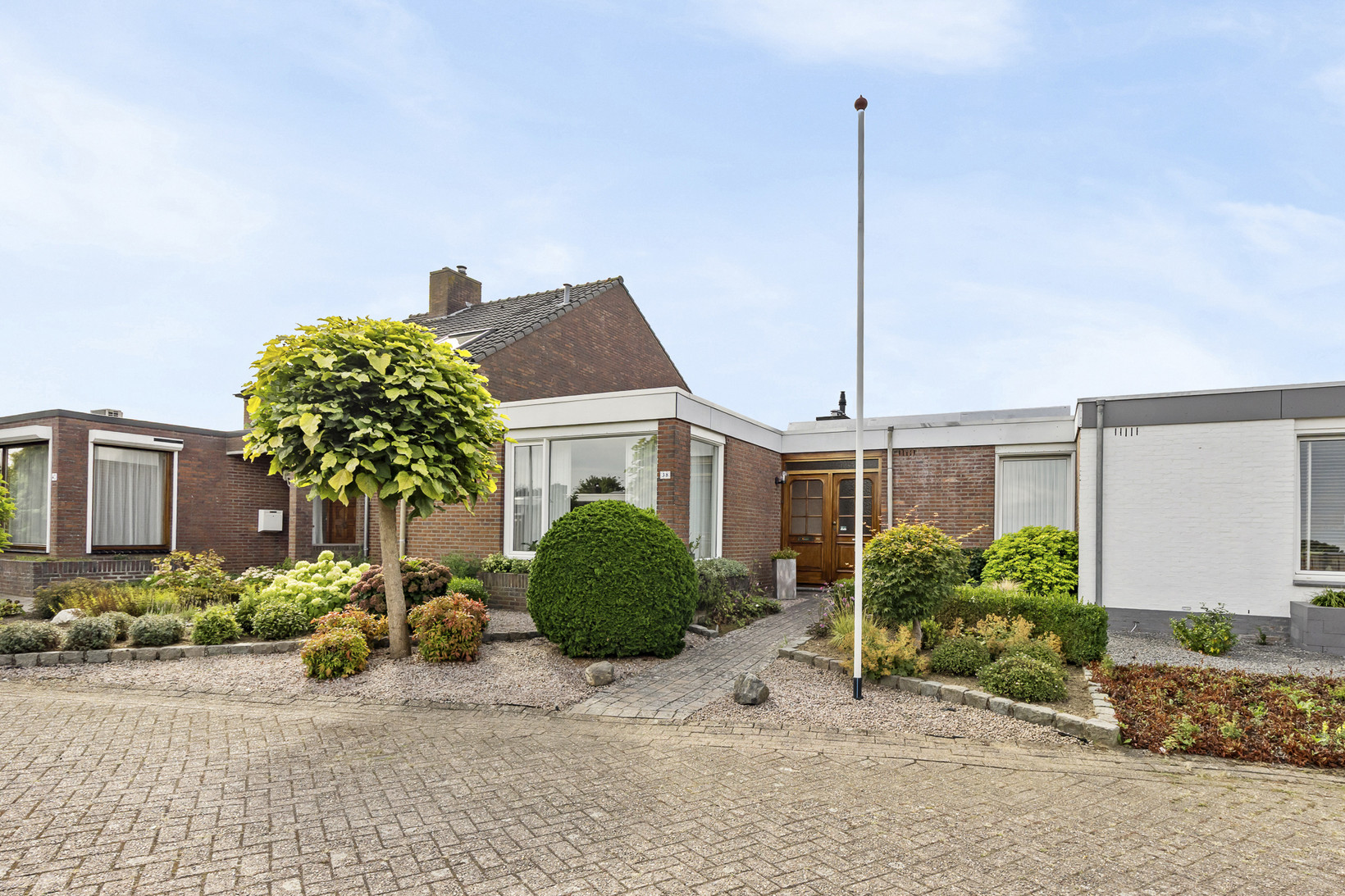 Tussenwoning te koop: Hagenaarpark 38, Maasbracht