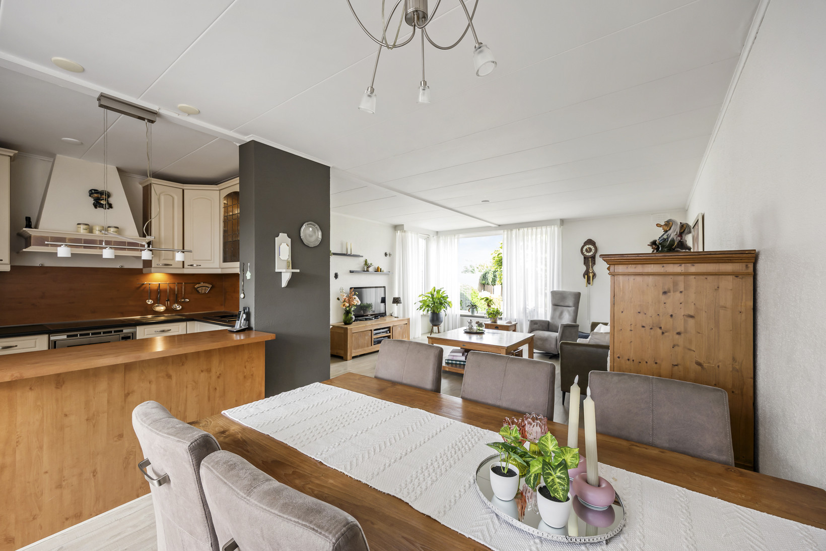 Tussenwoning te koop: Hagenaarpark 38, Maasbracht