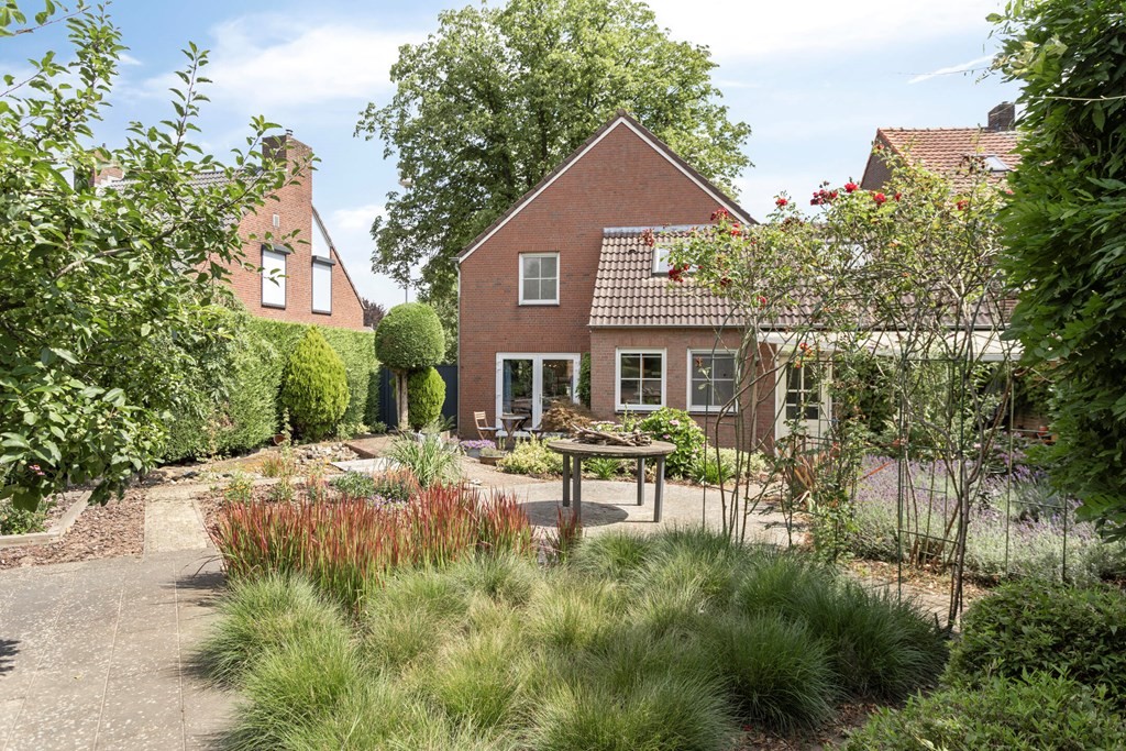 Hoekwoning te koop: Rector Hendrixstraat 27, Maasbracht