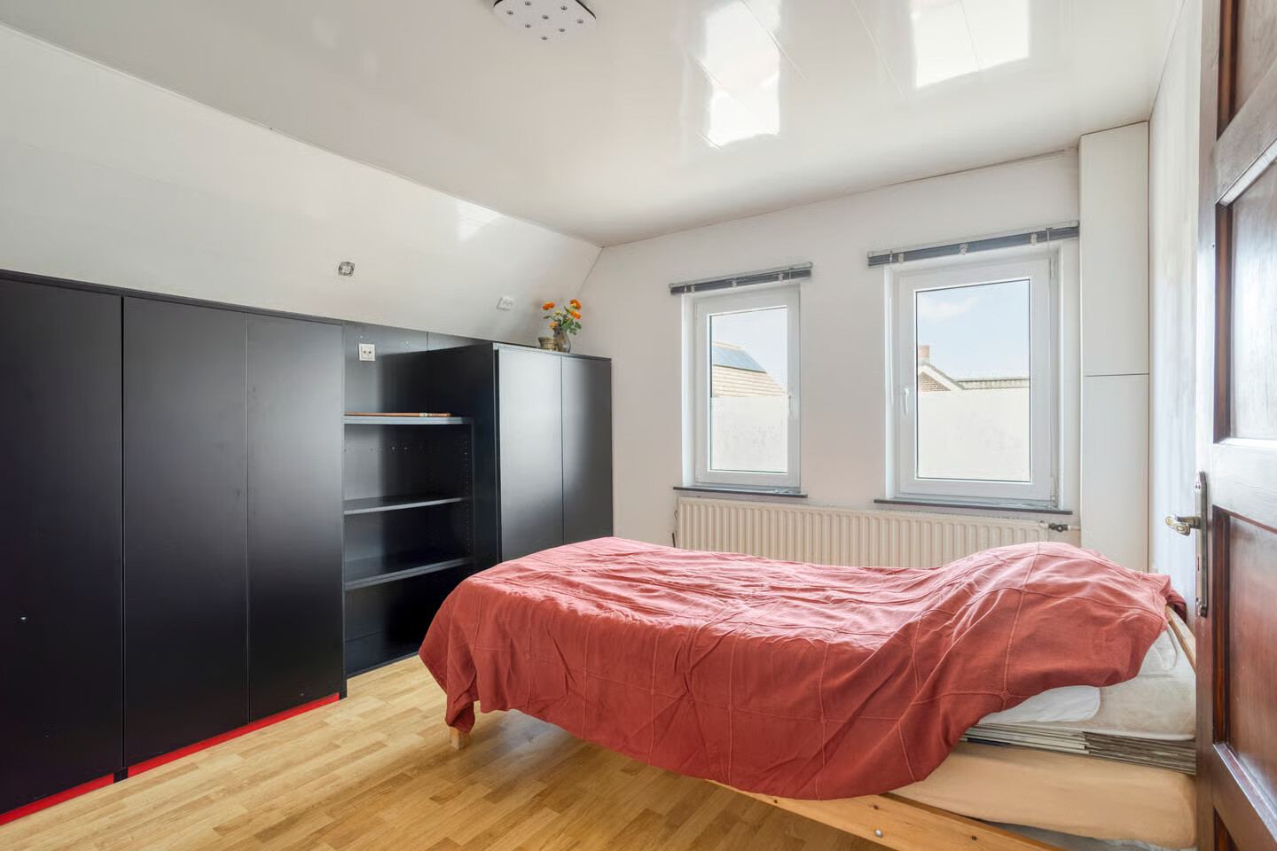 Vrijstaande woning te koop: Stationsweg 26, Maasbracht
