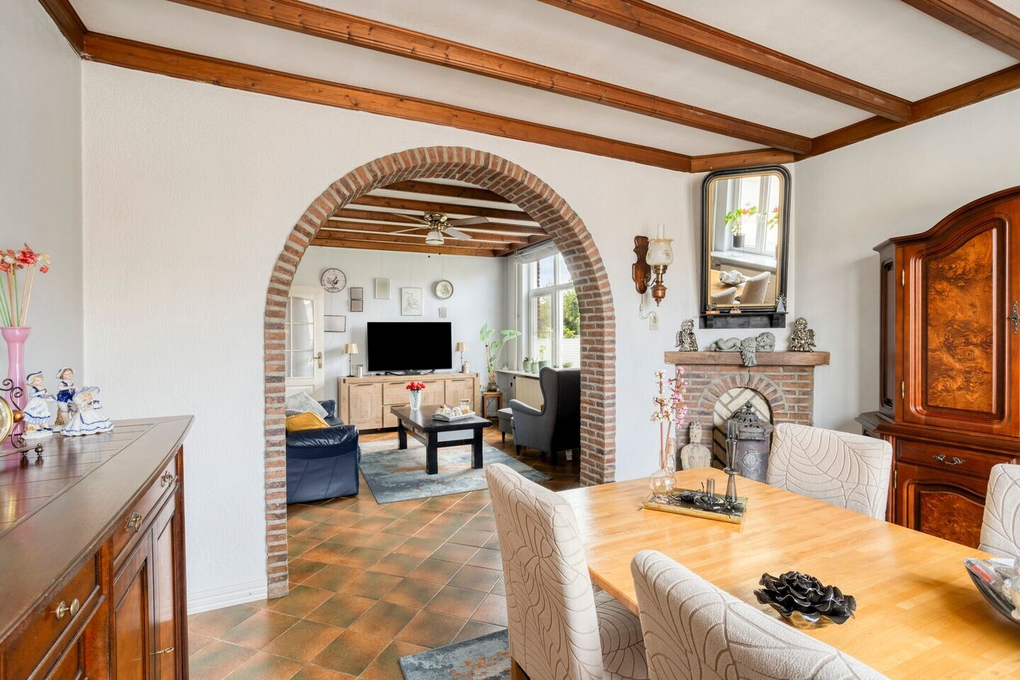Vrijstaande woning te koop: Stationsweg 26, Maasbracht