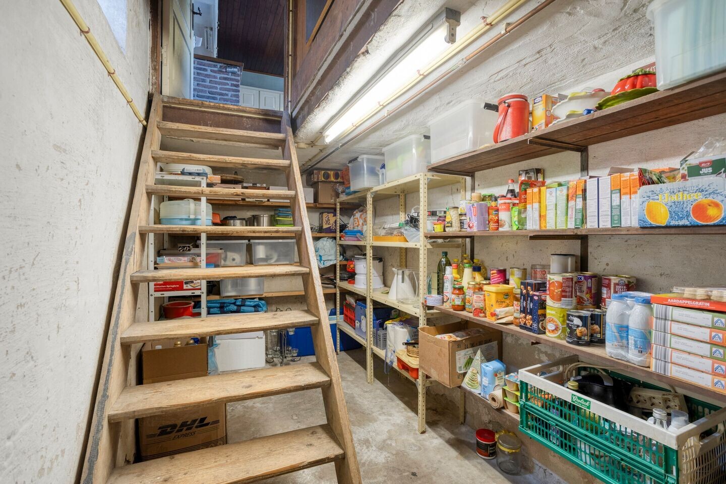Vrijstaande woning te koop: Stationsweg 26, Maasbracht
