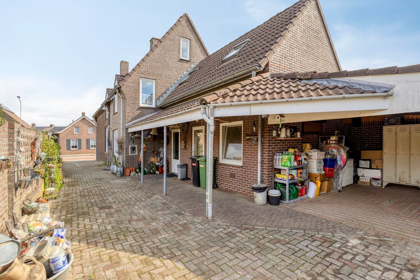 Vrijstaande woning te koop: Stationsweg 26, Maasbracht