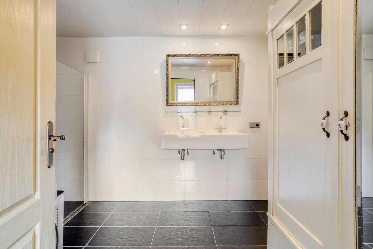 Vrijstaande woning te koop: Stationsweg 26, Maasbracht
