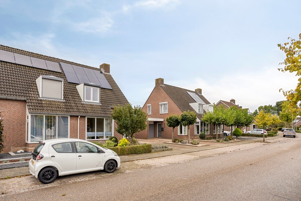 Twee-onder-één-kap te koop: Boegstraat 61, Maasbracht