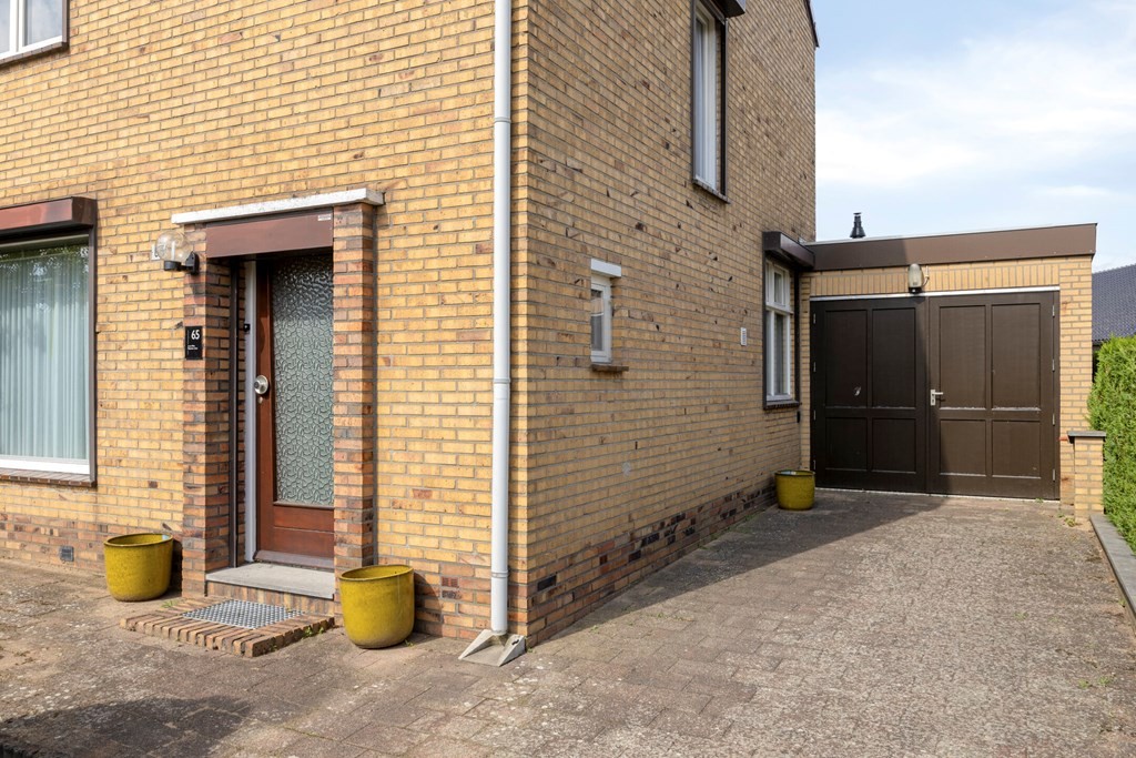 Twee-onder-één-kap te koop: Maasbrachterweg 65, Linne