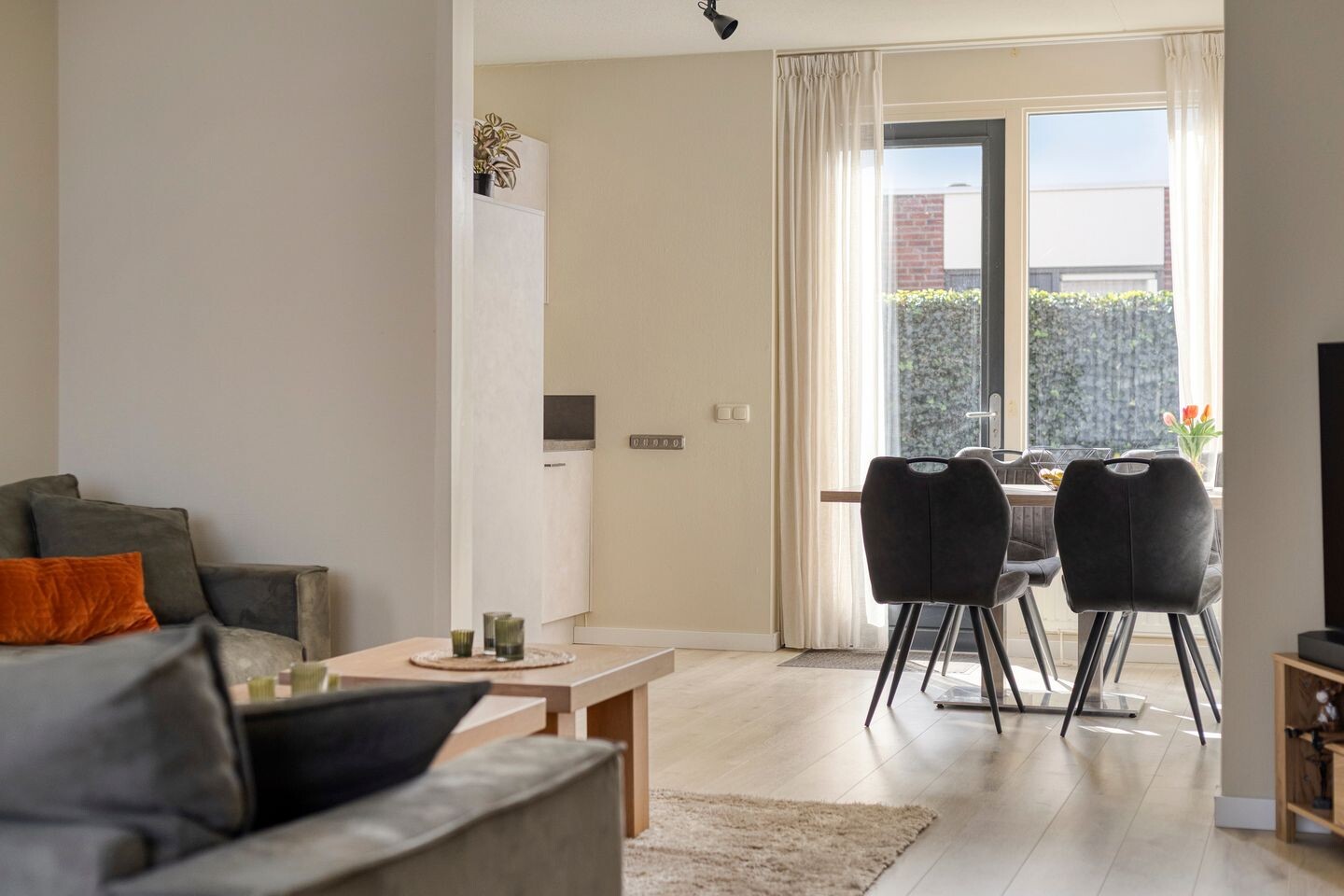 Twee-onder-één-kap te koop: Emmastraat 4, Linne