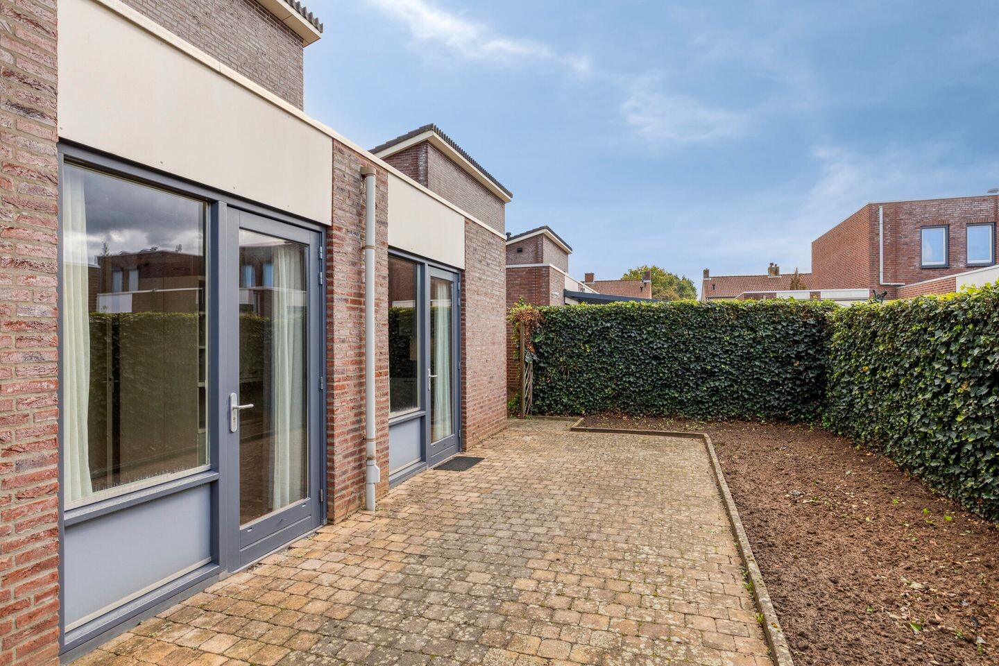Twee-onder-één-kap te koop: Emmastraat 4, Linne