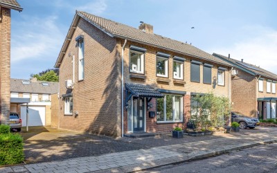 Pastoor van Cruchtenstraat 5
