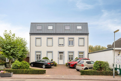 Dorpsstraat 84