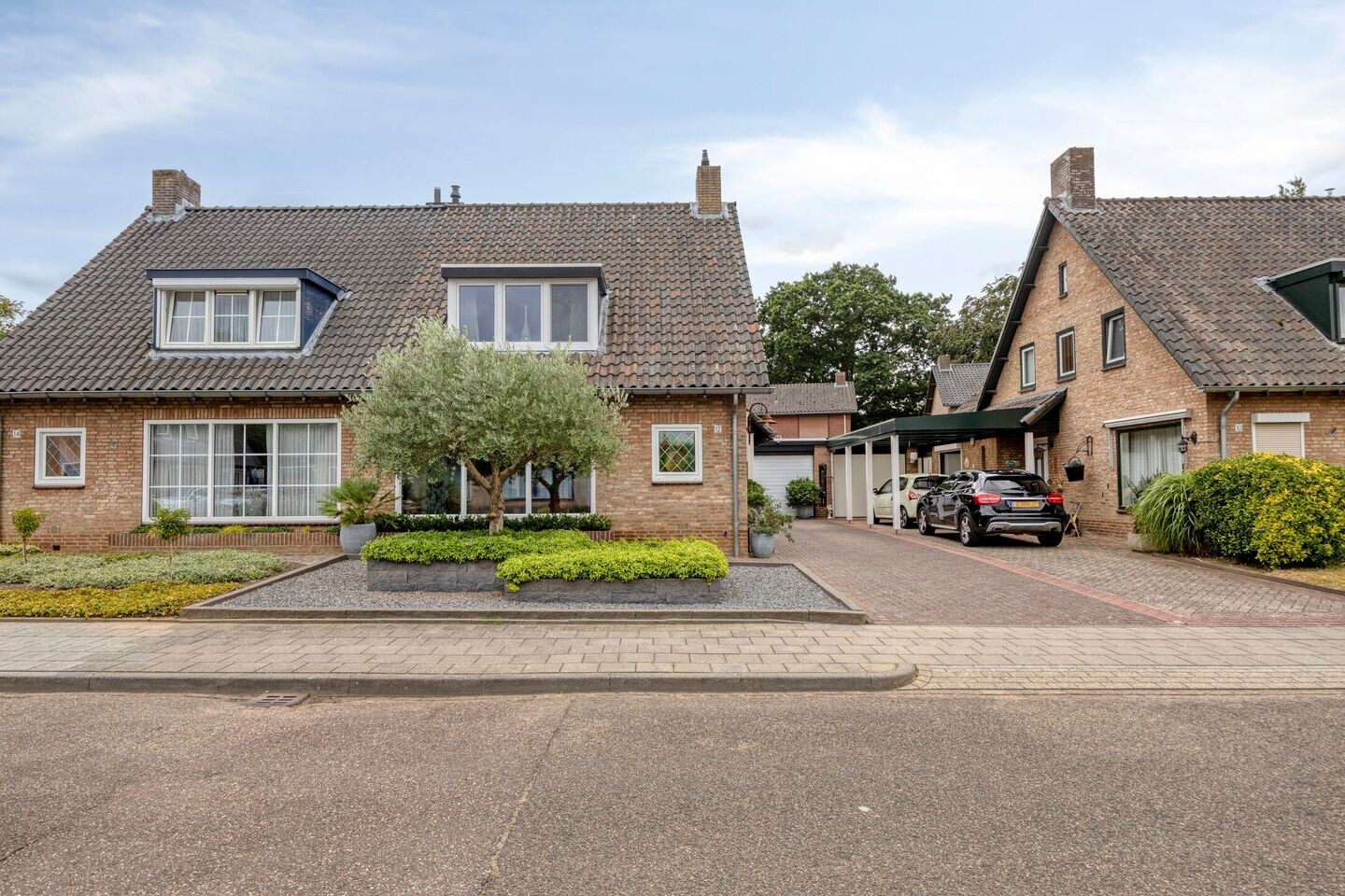 Twee-onder-één-kap te koop: Leeuwerikstraat 12, Herkenbosch