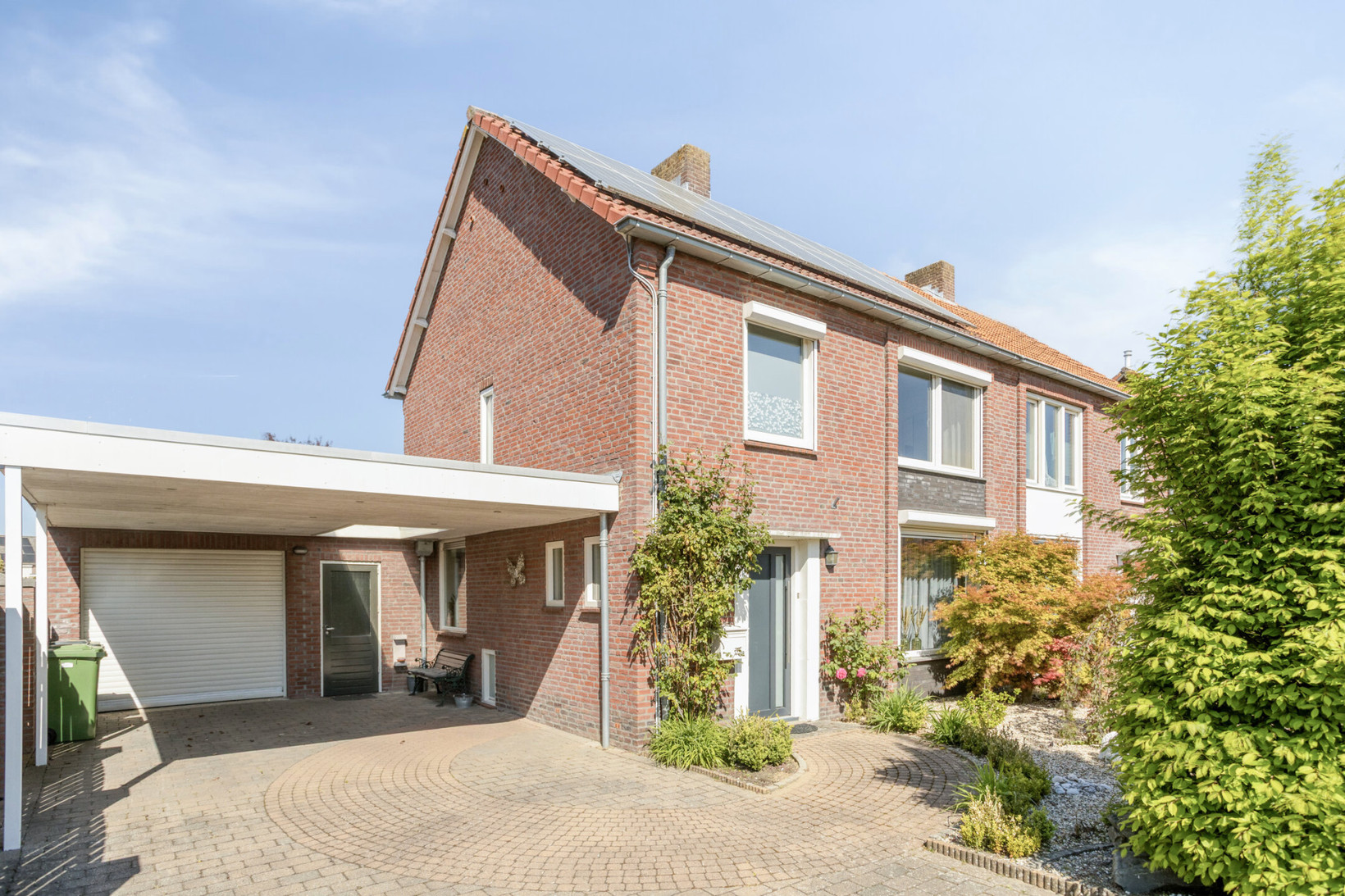 Hoekwoning te koop: Professor Gelissenstraat 20, Haelen