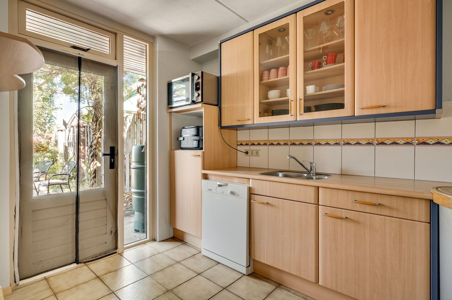 Tussenwoning te koop: Op den Toum 73, Haelen