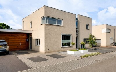 Hoefstraat 12