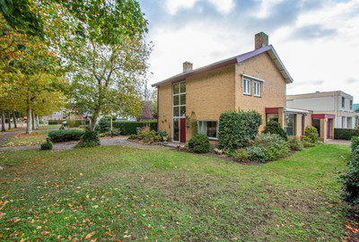 Oude Tramba. 48