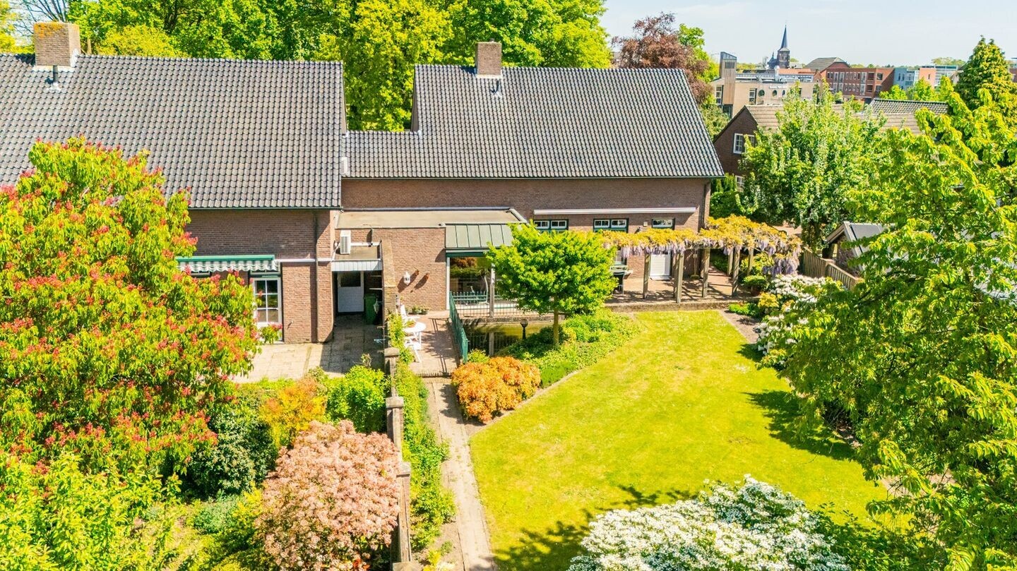 Twee-onder-één-kap te koop: Vlasstraat 5, Heythuysen