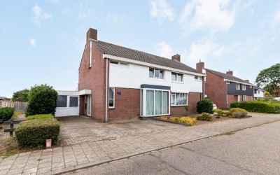 Tienderweg 48