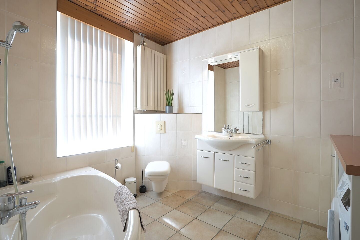 Tussenwoning te koop: Dorpsstraat 42, Heel
