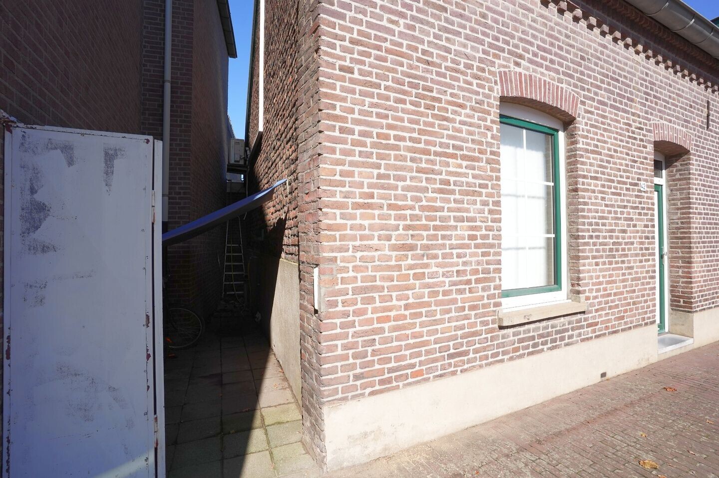Tussenwoning te koop: Dorpsstraat 42, Heel