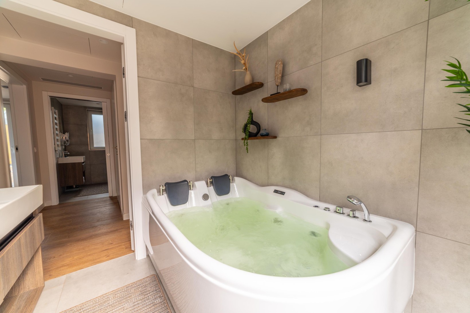 Vrijstaande woning te koop: Schutteheide 1-462, Heel