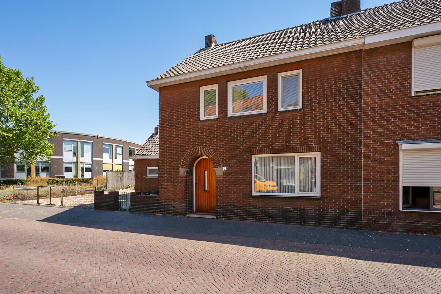 Twee-onder-één-kap te koop: Marktstraat 2, Echt