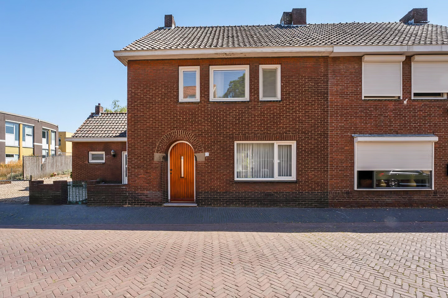 Twee-onder-één-kap te koop: Marktstraat 2, Echt