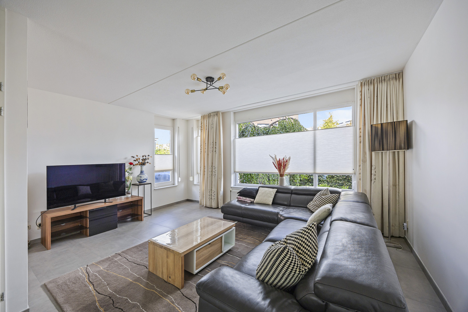 Tussenwoning te koop: Thaalweg Oost 28, Echt