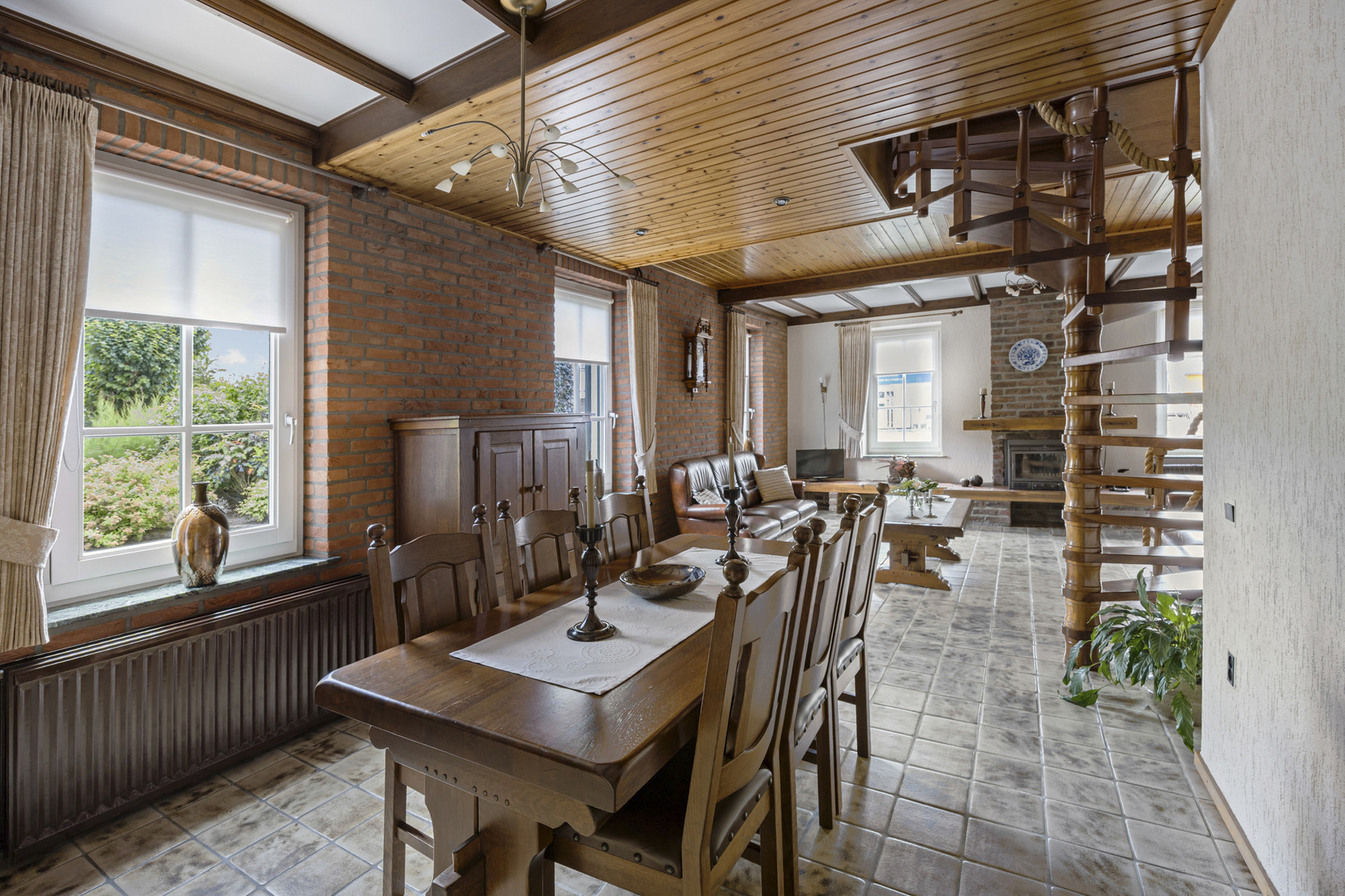 Vrijstaande woning te koop: Brugweg 13, Echt