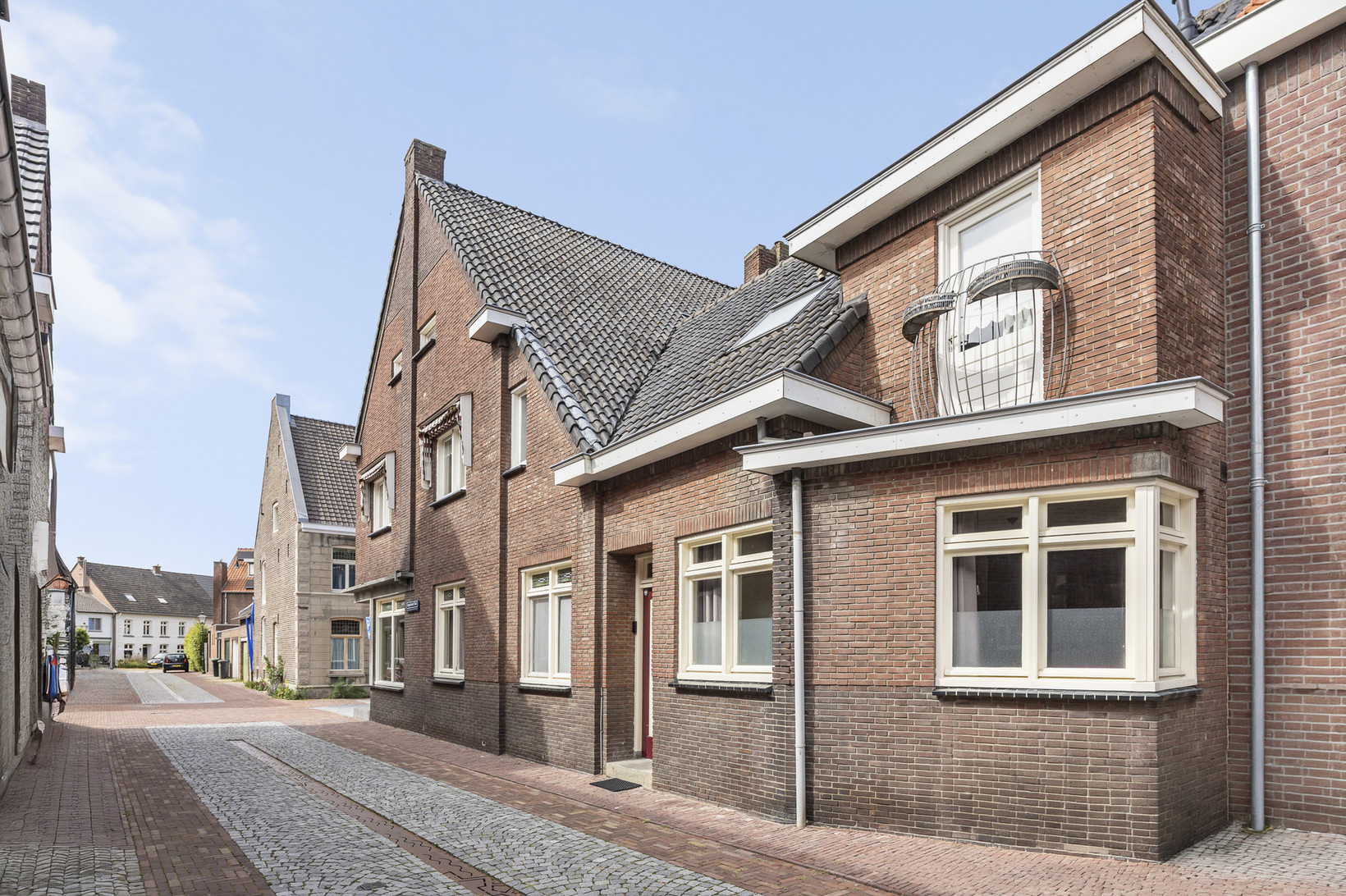 Tussenwoning te koop: Veldstraat Oost 15, Stevensweert