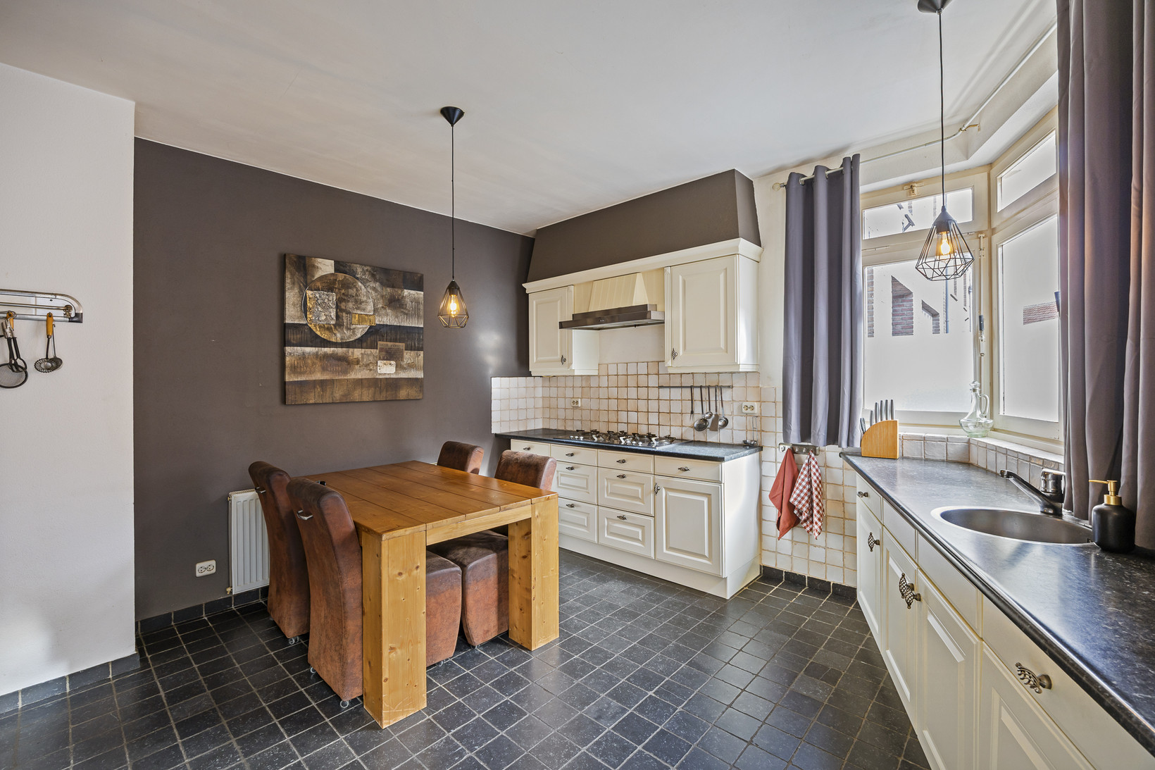 Tussenwoning te koop: Veldstraat Oost 15, Stevensweert