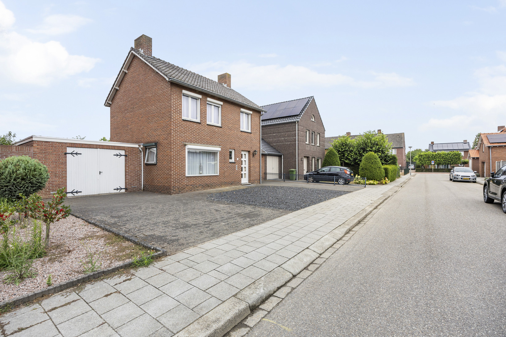 Twee-onder-één-kap te koop: Muncadostraat 2, Stevensweert