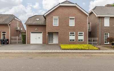 Aan de Linde 5