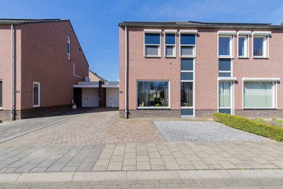 Op de Kasse. 48