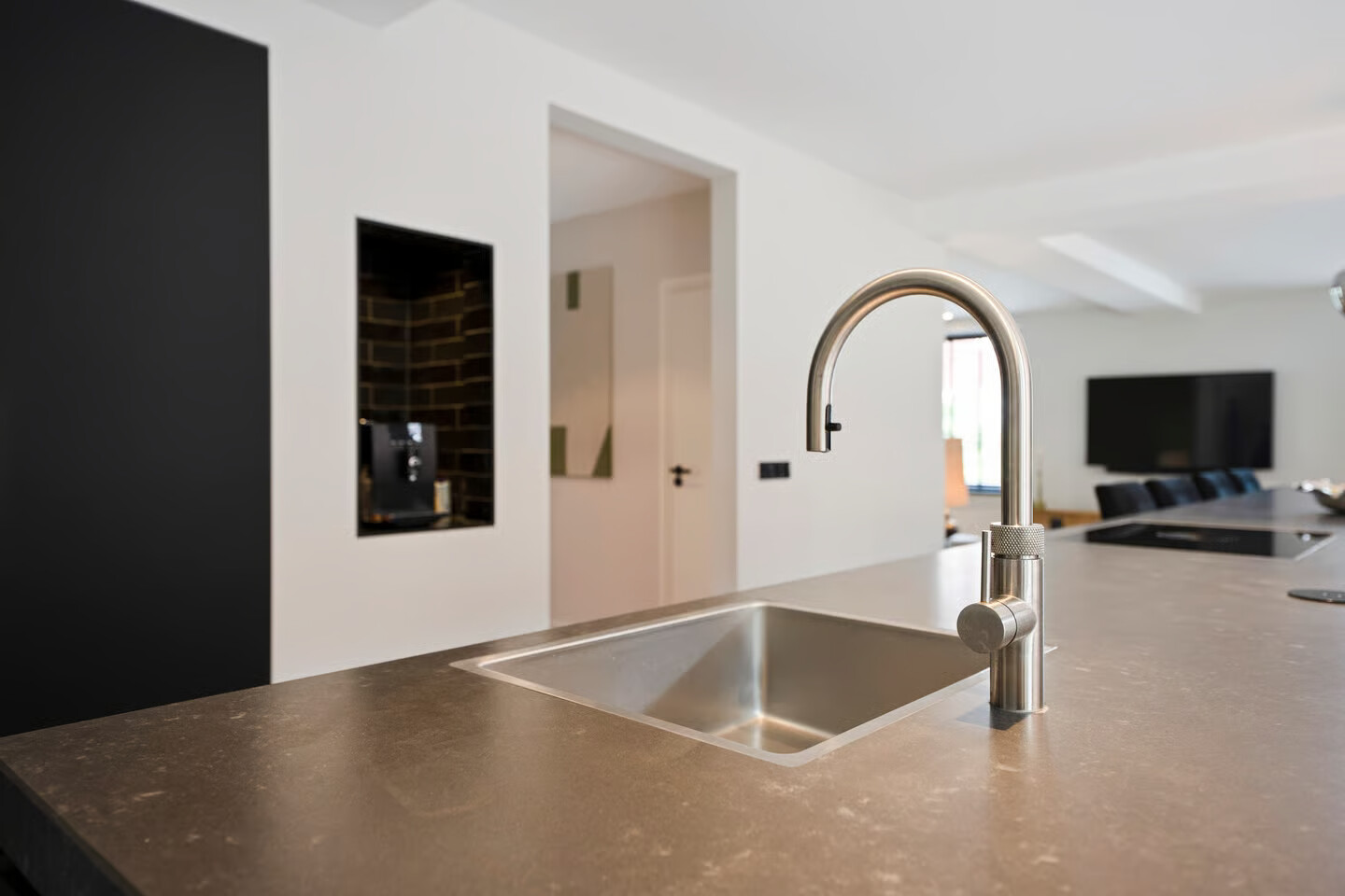 Vrijstaande woning te koop: Dorpstraat 42, Buchten