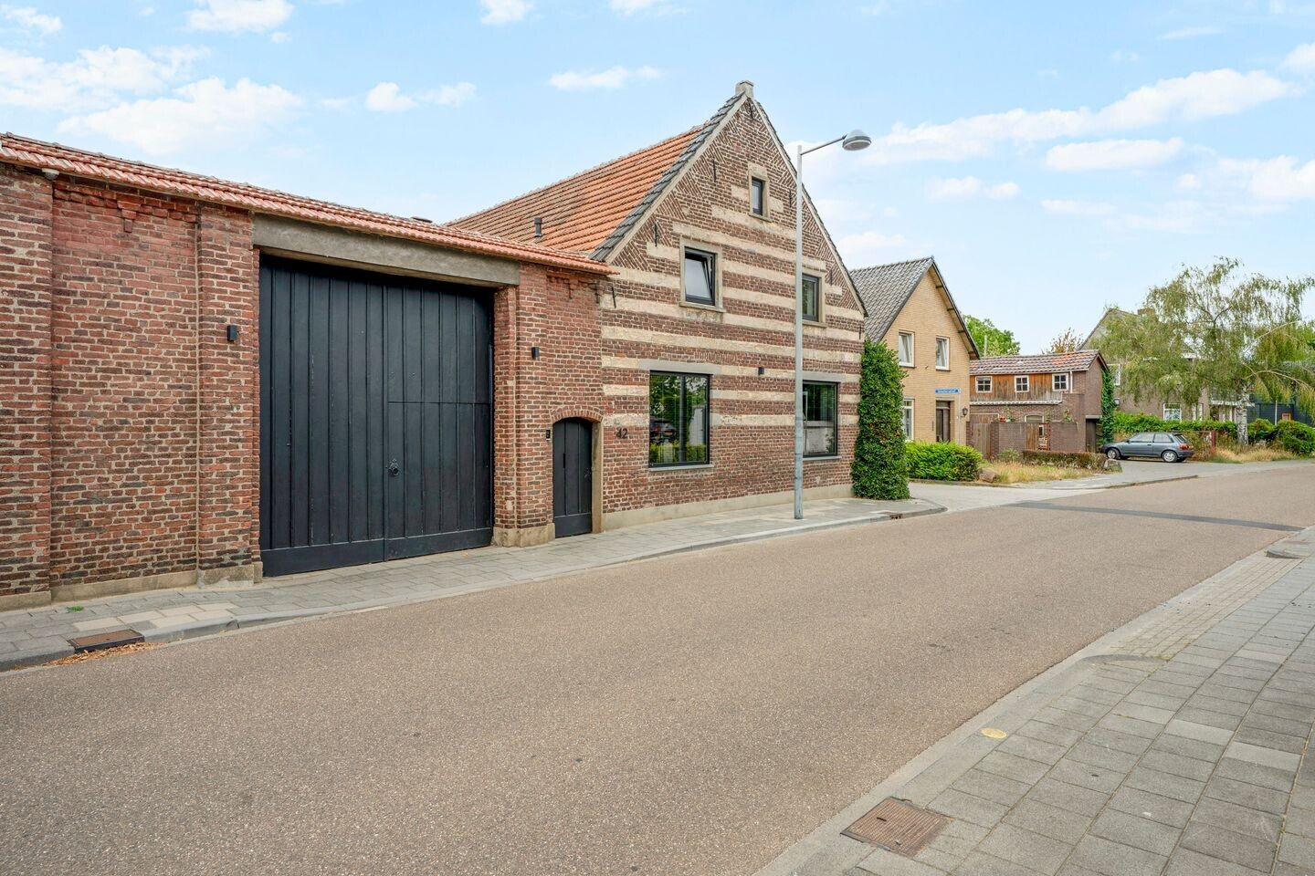 Vrijstaande woning te koop: Dorpstraat 42, Buchten