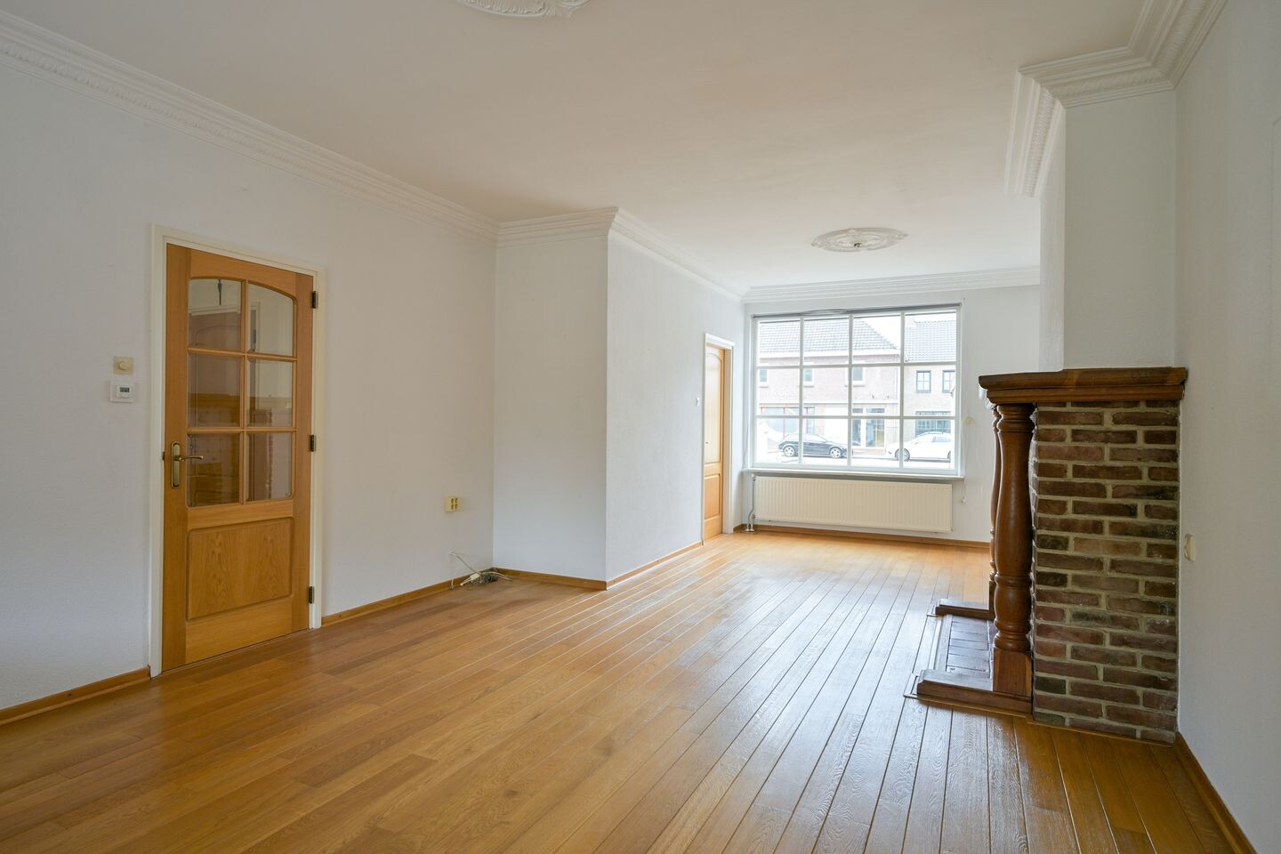 Twee-onder-één-kap te koop: Dorpstraat 51, Buchten