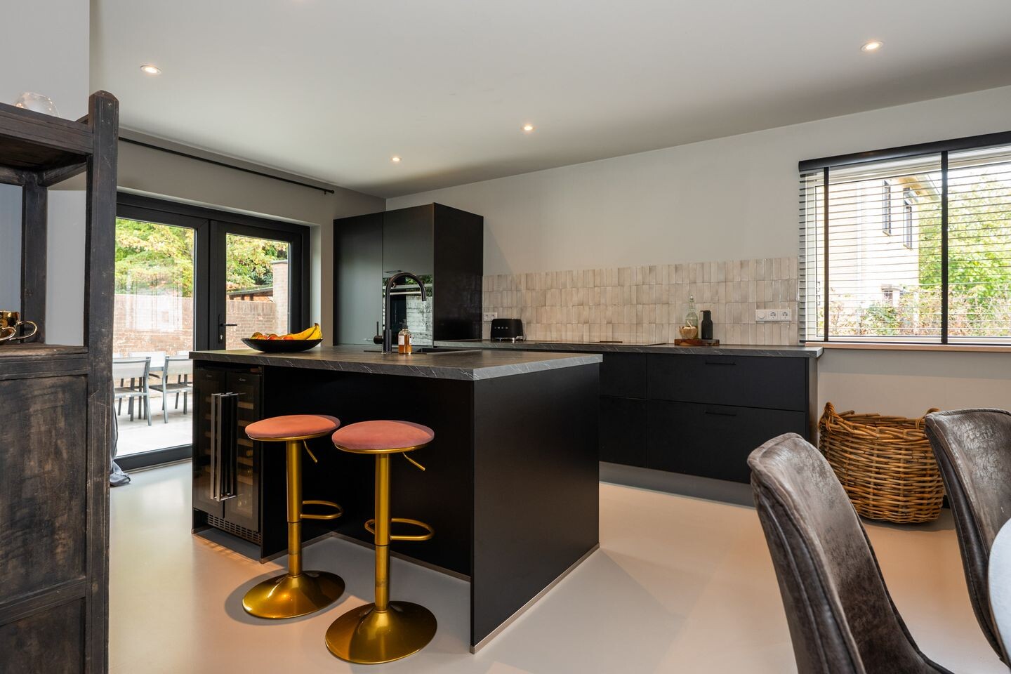 Twee-onder-één-kap te koop: Dorpstraat 93, Buchten