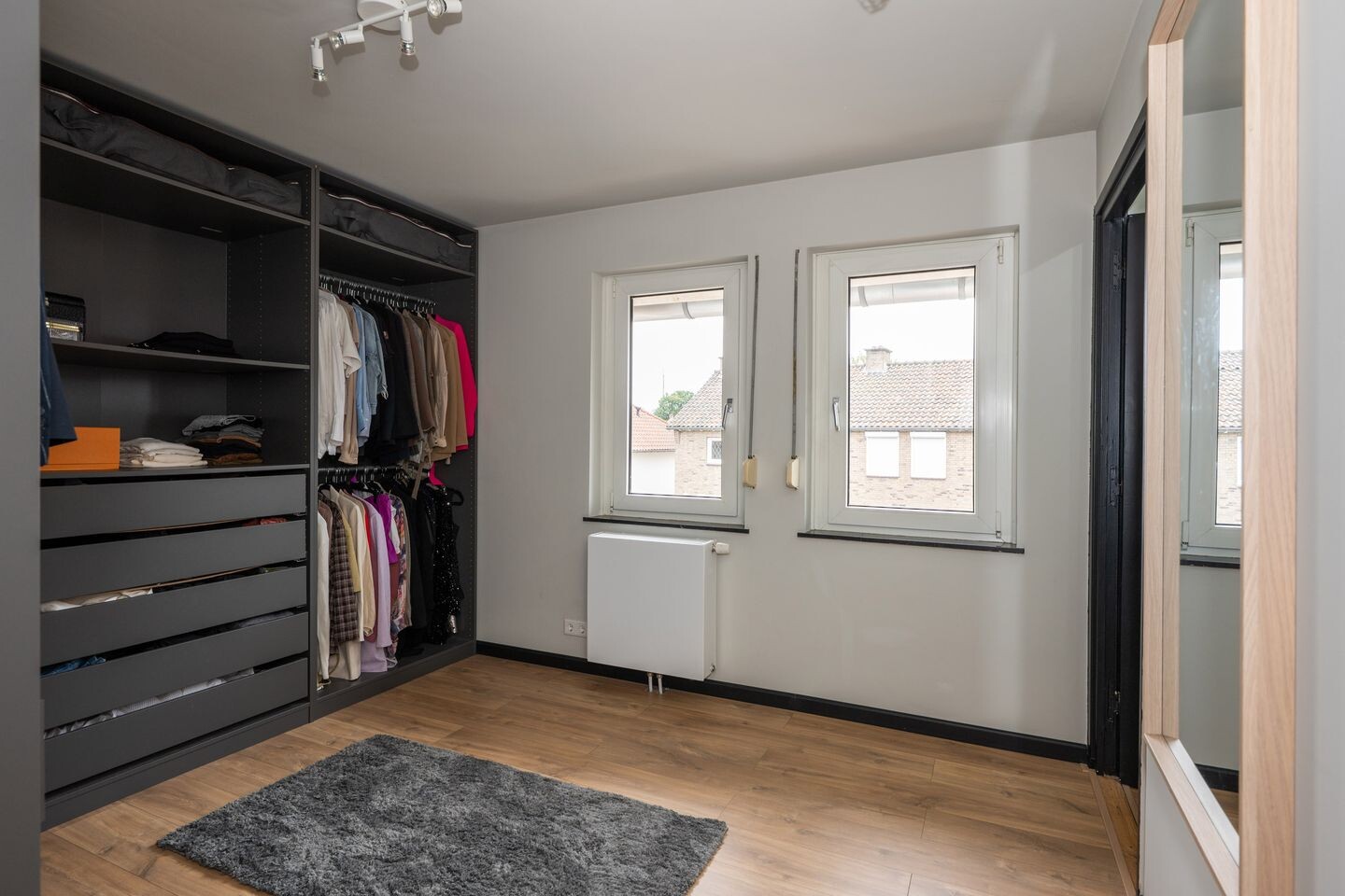 Twee-onder-één-kap te koop: Dorpstraat 93, Buchten